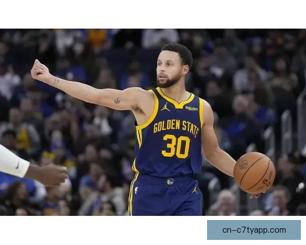 勇士大胜热火库里19加11 勇士大胜热火库里19加11