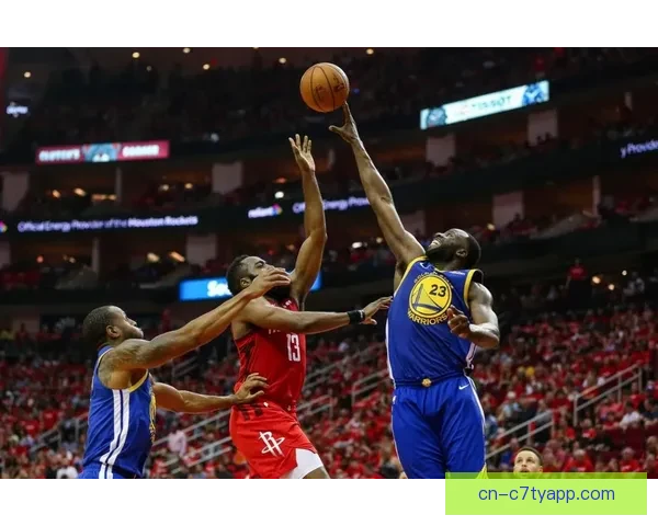 勇士险胜火箭六人表现出色 勇士险胜火箭六人表现出色